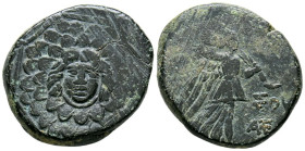 PONTOS, Amisos. AE22. (Ae. 7,74g/22mm). 85-65 a.C. (HGC 7, 242). Anv: Aegis de frente. Rev: Nike avanzando a derecha con palma, entre leyenda griega. ...