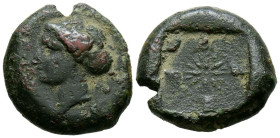 SICILIA, Siracusa. Ae17. (Ae. 4,36g/17mm). 357 a.C. (Seaby 1185). Anv: Cabeza de Aretusa a izquierda. Rev: Cuadro incuso dividido en cuatro partes, al...