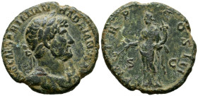 ADRIANO. As. (Ae. 8,90g/28mm). 121-123 d.C. Roma. (RIC 676). Anv: Busto laureado y con coraza de Adriano a izquierda, alrededor leyenda: IMP CAESAR TR...