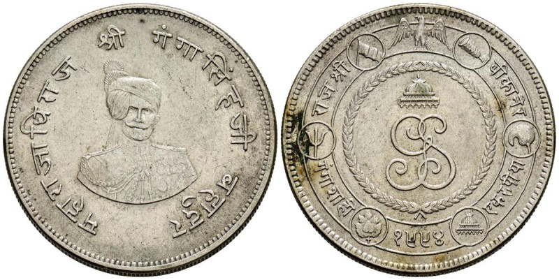 INDIA. Rupia Nazarana. (Ar. 13,00g/31mm). 1937. Ganga Singh. Principado de Bikan...