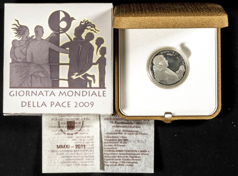 VATICANO. 5 Euros. (Ar. 18,00g/32mm). 2009. Jornada Mundial de la Paz. Benedecit...