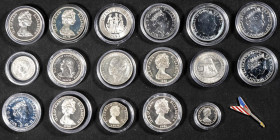 MONEDAS EXTRANJERAS. Interesante y variado conjunto de 18 monedas en plata, de diferentes países, módulos y fechas. Destacan fundamentalemente, por nú...