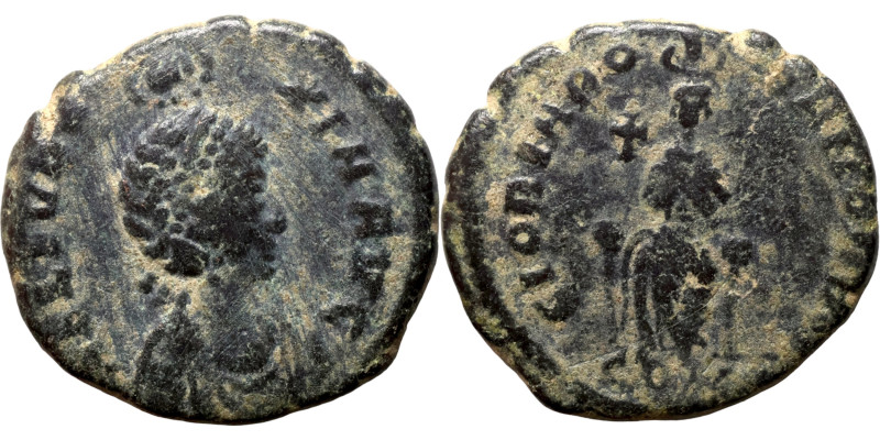 AELIA EUDOXIA, wife of Arcadius. Augusta, 400-404 AD. Æ

16mm 2,62g

Artific...