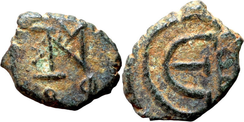 Byzantine coin bronze

12mm 1,90g

Artifically sand patina