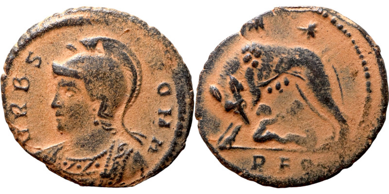 Constantinus I. (306-337 AD). Æ Follis. Obv: VRBS ROMA. helmeted bust of Constan...