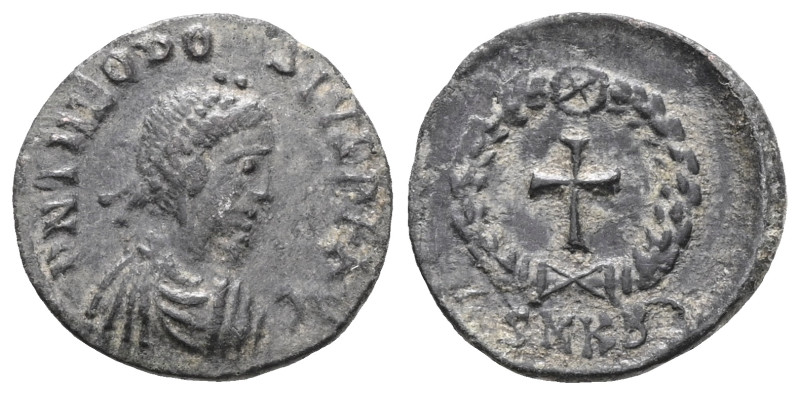 Theodosius I; 379-395 AD ae

Weight:0,8 gr
Diameter:13,4 mm