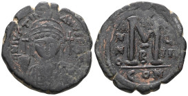 Justinian I, 527-565. Follis (Bronze), Constantinople, 2nd officina (B), year 17 = 543-544. D N IVSTINIANVS P P (AV) Helmeted and cuirassed bust of Ju...