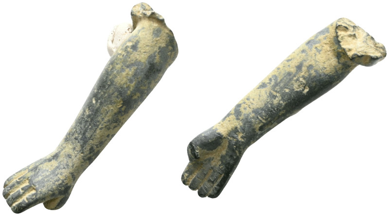 ANCIENT ROMAN BRONZE ARM PIECE (Circa 2th Century).Ae

Weight: 29,5 gr
Diamet...