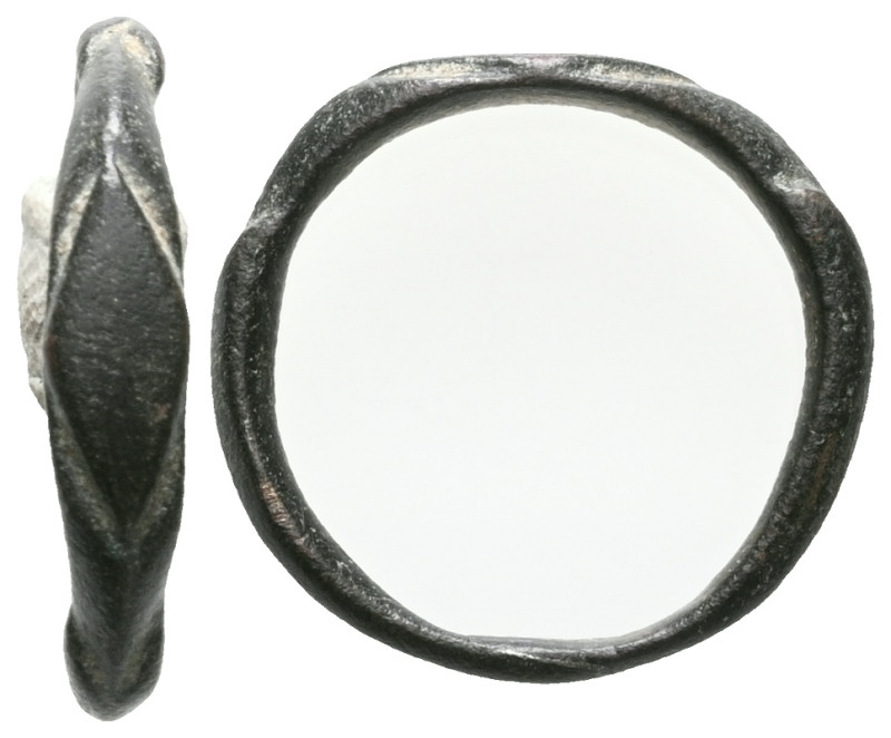 ANCIENT ROMAN BRONZE RING.(3rd–4th centuries).Ae.

Weight: 2,3 gr
Diameter: 2...