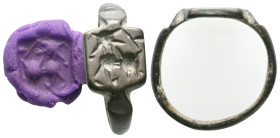 ANCIENT ROMAN BRONZE RING.(3rd–4th centuries).Ae
