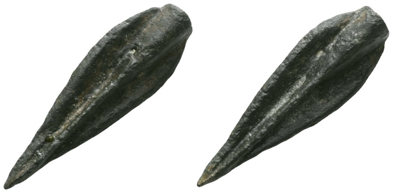 ANCIENT GREEK BRONZE ARROW HEADS.(Circa 2 th Century). Ae.

Weight: 5,4 gr
Di...