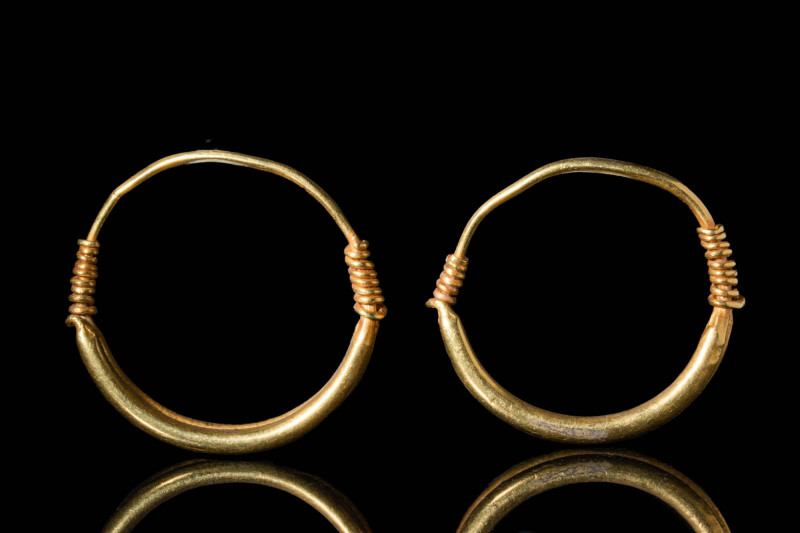 CELTIC GOLD EARRINGS WITH SPIRALS

 Ca. 500 - 400 BC A pair of Celtic, possibl...