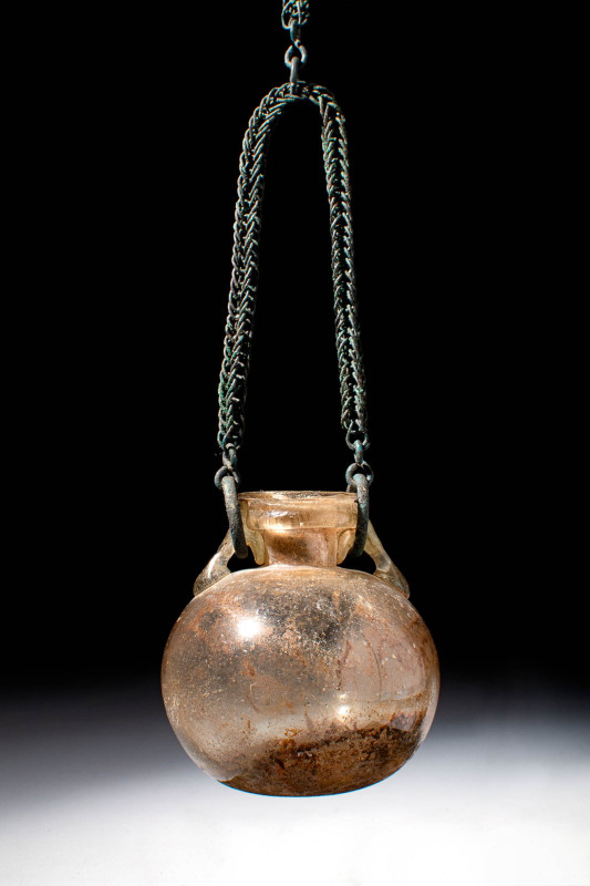 ROMAN YELLOW GLASS AMPHORISKOS WITH LID

 Ca. AD 100 - 300 A Roman mould-blown...