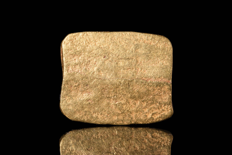 BACTRIAN GOLD RECTANGULAR CARENATED BEAD

 Ca. 2200 - 1800 BC A Bactrian gold ...