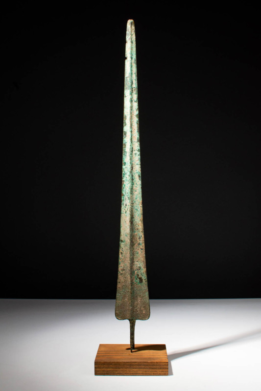 WESTERN ASIATIC BRONZE TANGED SPEARHEAD

 Ca. 1000 - 800 BC A Western Asiatic ...