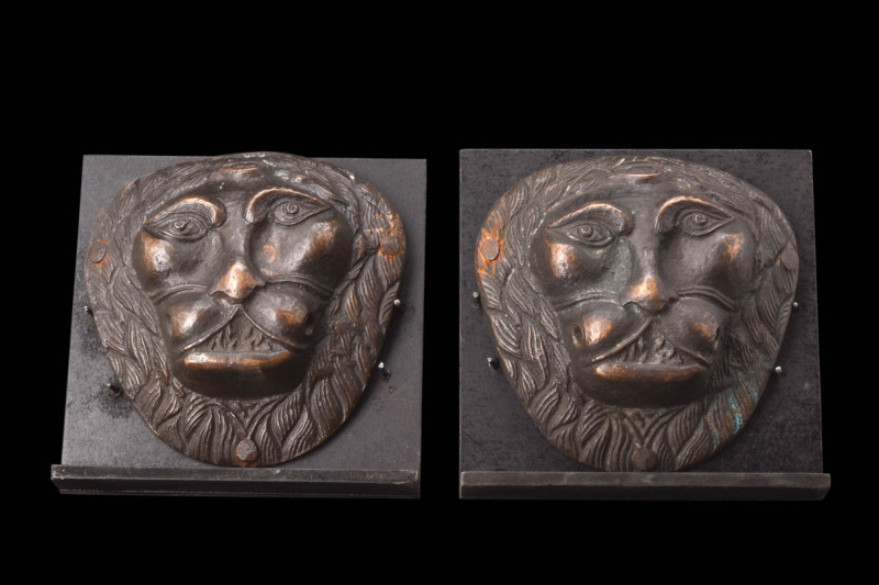 NEOCLASSICAL PAIR OF BRONZE LION HEAD MOUNTS

 Ca. AD 1700 - 1800 A pair of br...