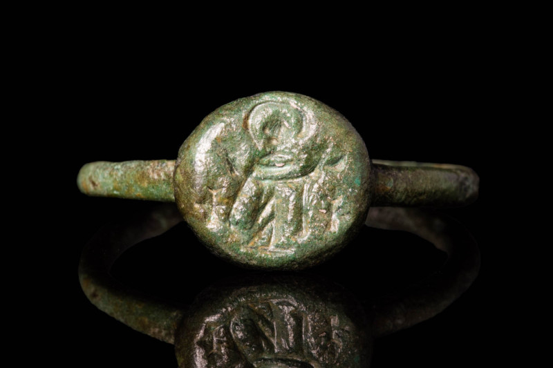 BYZANTINE BRONZE RING DEPICTING A HOLY SAINT

 Ca. AD 700 - 1300 A Byzantine b...