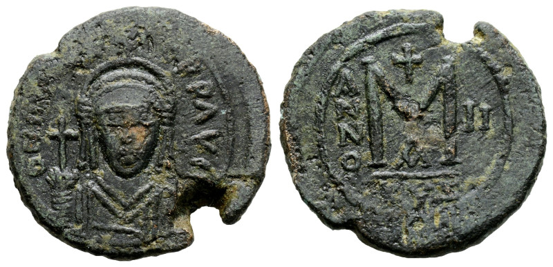 Byzantine Coins AE Bronze. 12,5 g. 28,1 mm.