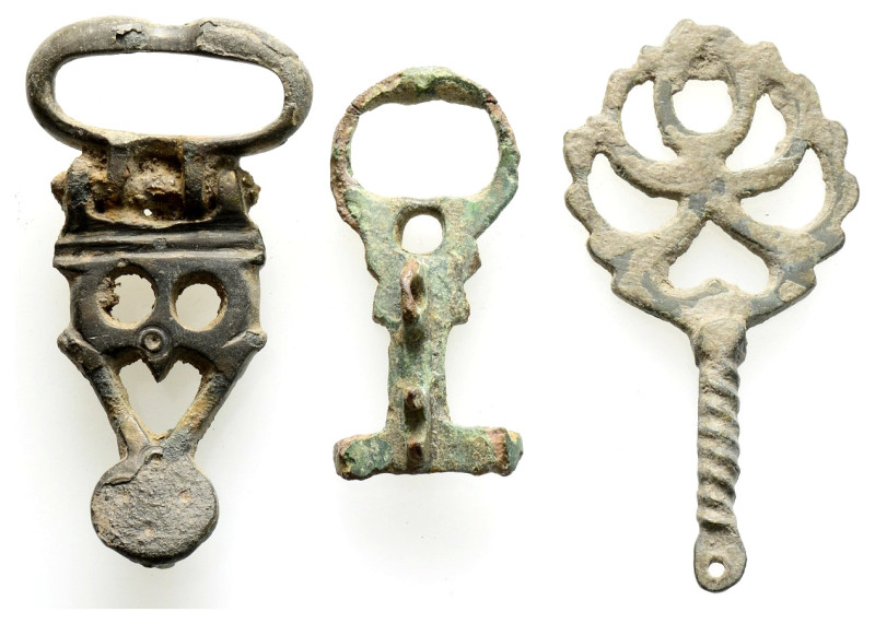 Ancient bronze figure, 3 pieces