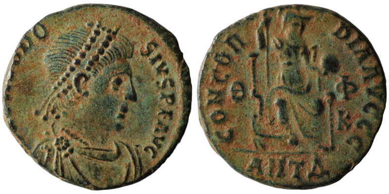 Theodosius I. (378-383 AD). Æ Follis. Antioch. Obv: D N THEODOSIVS P F AVG. pear...