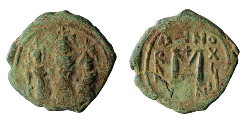 Heraclius. (610-641 AD) Æ Follis. Constantinople. Obv: Heraclius and sons standi...