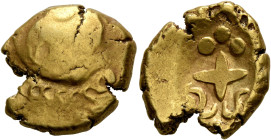 CENTRAL EUROPE. Vindelici. 1st century BC. Stater (Gold, 18 mm, 7.41 g), 'Regenbogenschüsselchen, Blattkranz mit Vogelkopf/Kreuz mit Voluten' type. He...