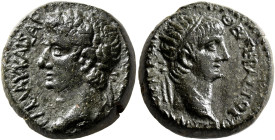 MACEDON. Thessalonica. Claudius, with Divus Augustus, 41-54. Assarion (Bronze, 21 mm, 11.57 g, 6 h). TI KΛAY KAIΣAP [ΣEBAΣTOΣ ΓEPM] Laureate head of C...