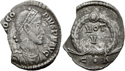 Procopius, usurper, 365-366. Siliqua (Silver, 18 mm, 1.34 g, 6 h), Constantinopolis. D N PROCO-PIVS P F AVG Pearl-diademed, draped and cuirassed bust ...
