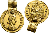 Valentinian II, 375-392. Solidus (Gold, 25x19 mm, 4.60 g, 6 h), Treveri, 377-380. D N VALENTIN[IAN]VS IVN P F AVG Pearl-diademed, draped and cuirassed...