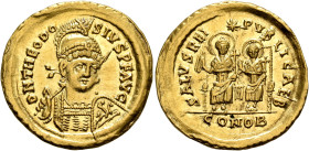 Theodosius II, 402-450. Solidus (Gold, 22 mm, 4.38 g, 6 h), Constantinopolis, 425-430. D N THEODO-SIVS P F AVG Helmeted, pearl-diademed and cuirassed ...