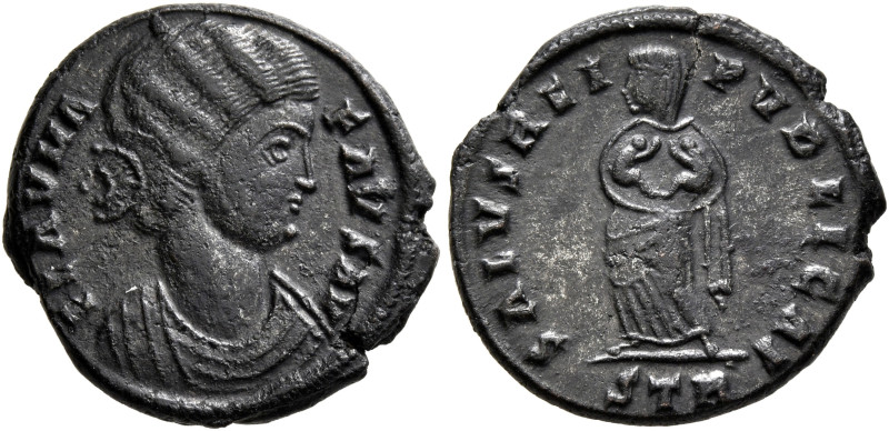 Fausta, Augusta, 324-326. Follis (Silvered bronze, 17 mm, 2.72 g, 5 h), a contem...