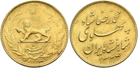 IRAN, Pahlavis. Muhammad Reza Shah, AH 1320-1358 / AD 1941-1979. Pahlavi SH 1324 = 1945 (Gold, 22 mm, 8.18 g, 6 h), Tehran. Lion and sun (Pahlavi coat...