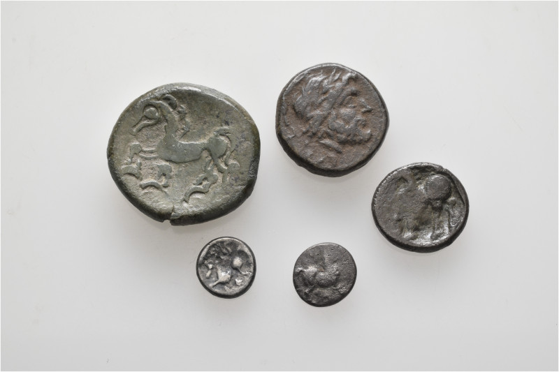 A lot containing 5 silver and bronze coins. Including: Celtic, Greek and World. ...