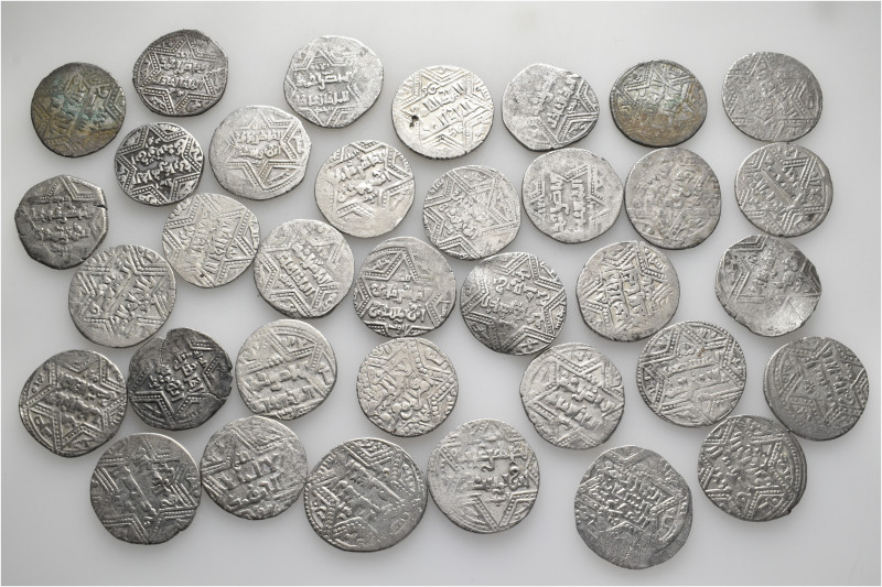 A lot containing 35 silver coins. All: Islamic. Ayyubids. Fine to very fine. LOT...