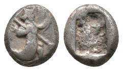 ACHAEMENID EMPIRE. Time of Darius I to Xerxes II, Siglos. (485-420 BC). Sardes.
Obv: Persian king in kneeling-running stance right, holding spear and...