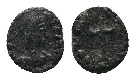Byzantine Uncertain. Decanummium. Condition : Very fine. Weight : 0.84 gr
Diame...