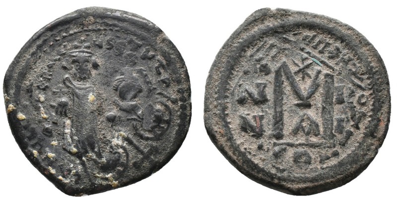 PHOCAS and LEONTIA. (602-610 AD). AE. Follis Constantinople Condition : Very fin...