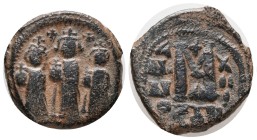 ARAB-BYZANTINE. Early Caliphate (636-660 AD). Imitation of a Follis of Heraclius (610-641 AD).
Condition : Good very fine.
Weight : 9.50 gr
Diamete...