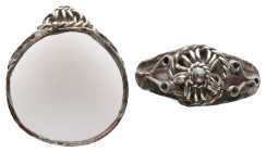 Collectable Items - Silver Ring with ornament
1.61 gr 22.05 mm