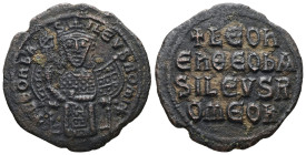 Leo VI the Wise, AD 886-912. AE, Follis. 6.51 g. 27.77 mm. Constantinople.
Obv: + LЄOҺЬAS-ILЄVSROM. Leo, crowned and wearing loros, seated facing on l...