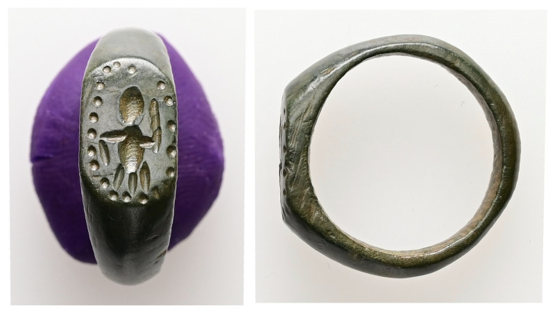 AE Greco-Roman finger-ring (AD 3rd-4th centuries)
Bronze finger-ring; oval bezel...