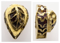 Gold brooch in the form of a leaf (c. AD 6th century)
Gold brooch in the form of a leaf; frame containing all over cloisonné garnet inlays. 
Weight: 2...