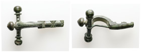AE Roman cross-bow fibula (AD 4th century)
A very nice bronze "cross-bow" fibula. Complete with pin.
Cf. British Museum, 1941,0321.2.
Weight: 17.84 g....