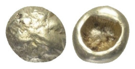 Ionien. Ungesicherte Münzstätten.

 1/24 Stater (Elektron). Ca. 650 - 600 v. Chr.
Vs: Tatze eines Löwen.
Rs: Quadratum incusum.

6 mm. 0,53 g. ...