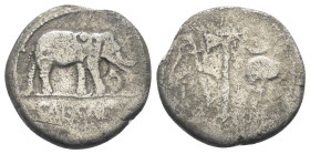 C. Iulius Caesar.

 Denar (Silber). 49 - 48 v. Chr. Mobile Feldmünzstätte Caesars in Spanien oder Gallien.
Vs: CAESAR. Elefant nach rechts schreite...