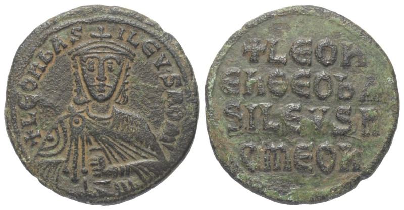 Leo VI. (886 - 912 n. Chr.).

 Follis (Bronze). Constantinopolis.
Vs: LEON bA...