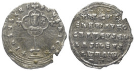 Nicephorus II. Phocas (963 - 969 n. Chr.).

 Miliaresion (Silber). Constantinopolis.
Vs: Kreuz mit Vierpass (Medaillon) mit Kaiserbüste im Zentrum....
