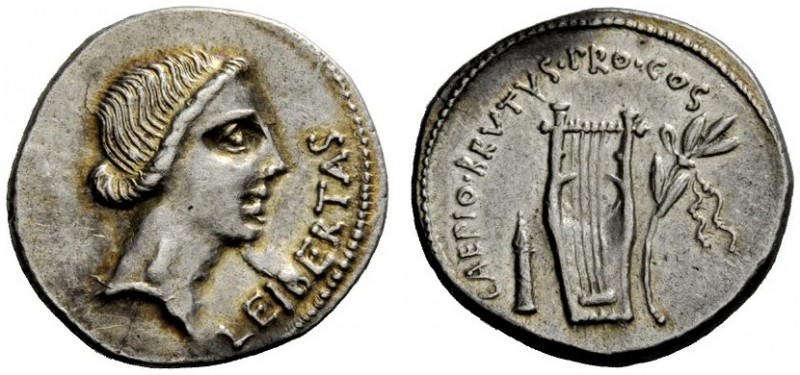 THE ROMAN REPUBLIC 
 Q. Caepio Brutus. Denarius, mint moving with Brutus 43-42,...
