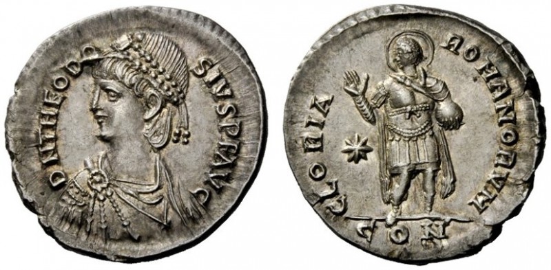 LATE ROMAN COINAGE 
 Theodosius II, 402 – 450 
 Light miliarense, Constantinop...
