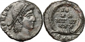 Constans (337-350) or Constantius II (337-361). AE 18mm, Heraclea mint, 347-348. D/ Head right diademed. R/ VOT/XX/MVLT/XXX within wreath. RIC 54/5 or...